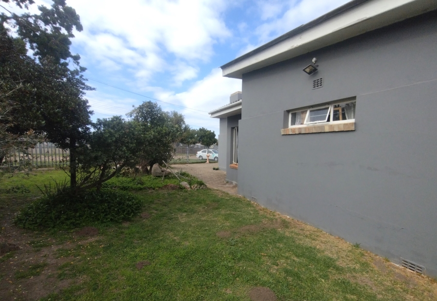 4 Bedroom Property for Sale in Humansdorp Eastern Cape